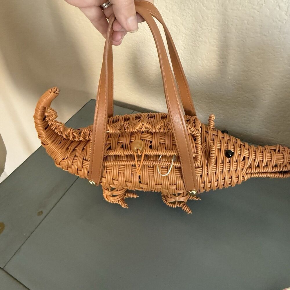 Tommy Bahama Viral Woven Crocodile Alligator Clutch Novelty Bag NWT - Picture 7 of 9
